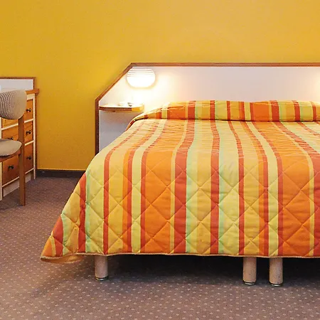 Hotel Amerique 3*