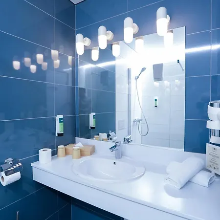 Amerique Hotel 3*