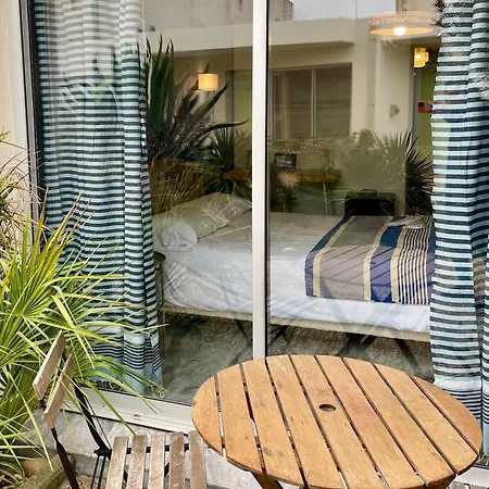 Hotel Amerique - Piscine&parking -