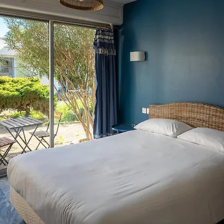 Hotel Amerique 3*